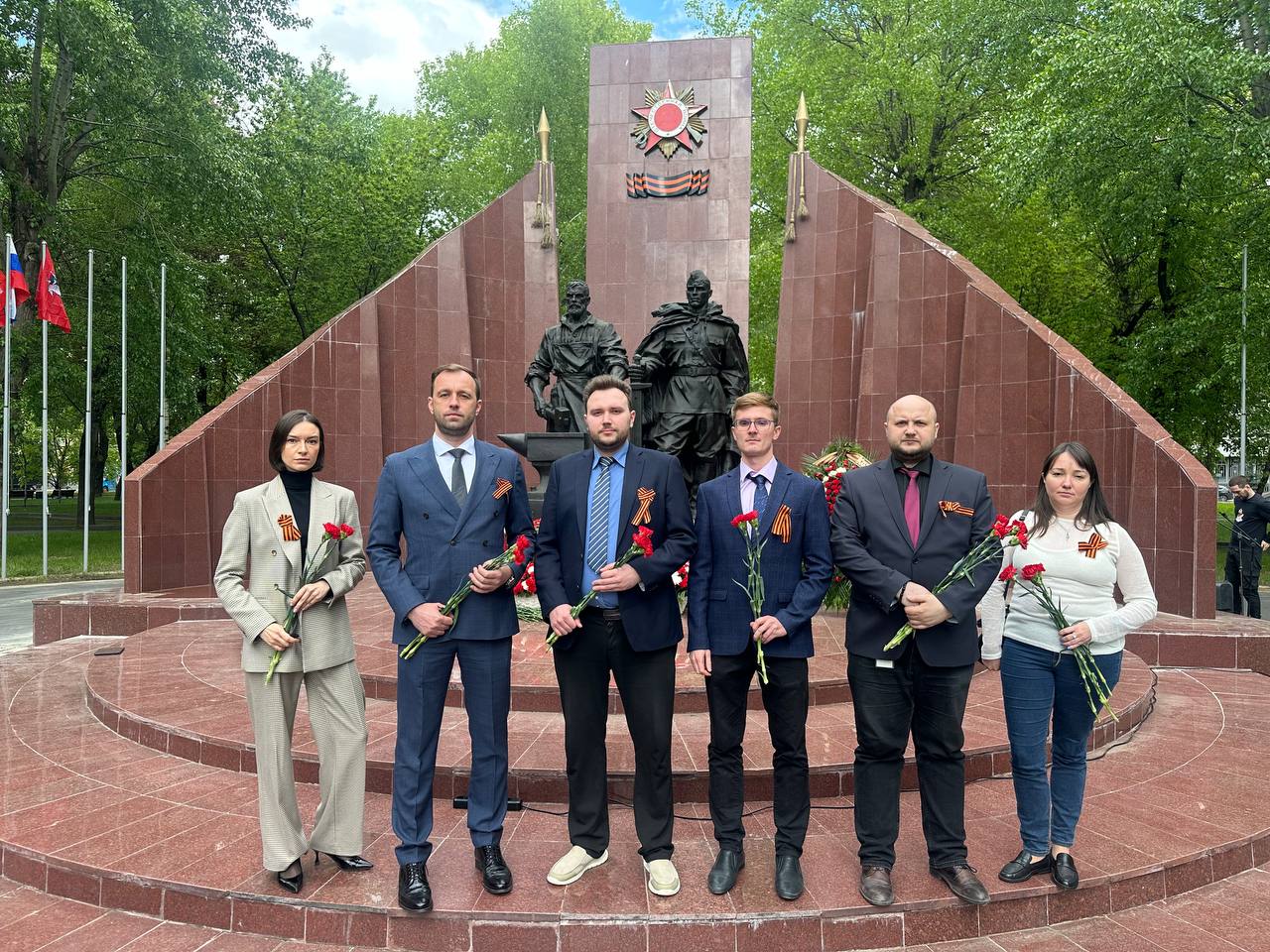 Память, которая объединяет: Молодежный совет Роструда почтил героев Великой Отечественной войны 